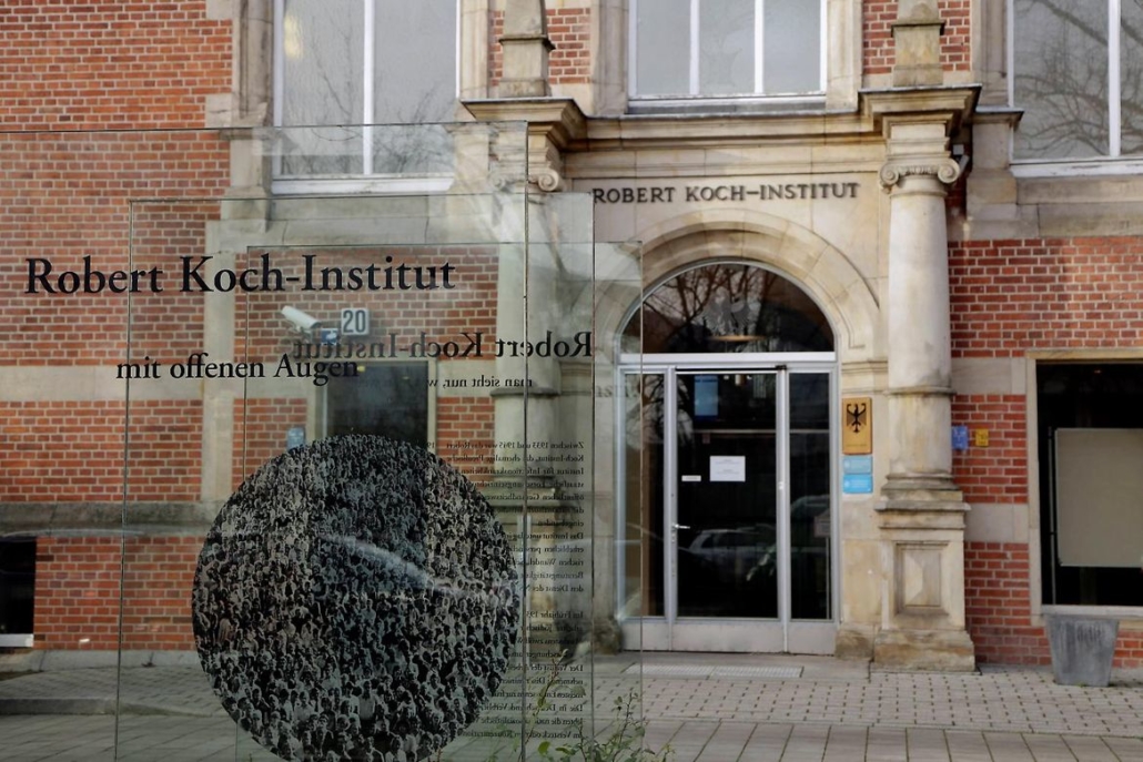 Der Eingang des Robert Koch Instituts